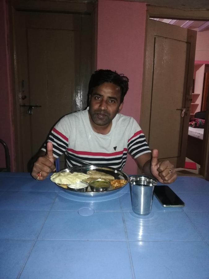 Abhi Homestay 亨比 外观 照片