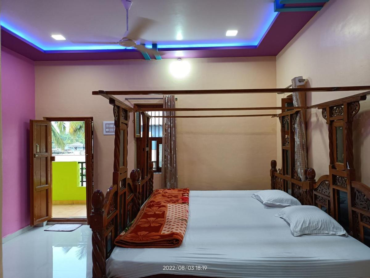 Abhi Homestay 亨比 外观 照片